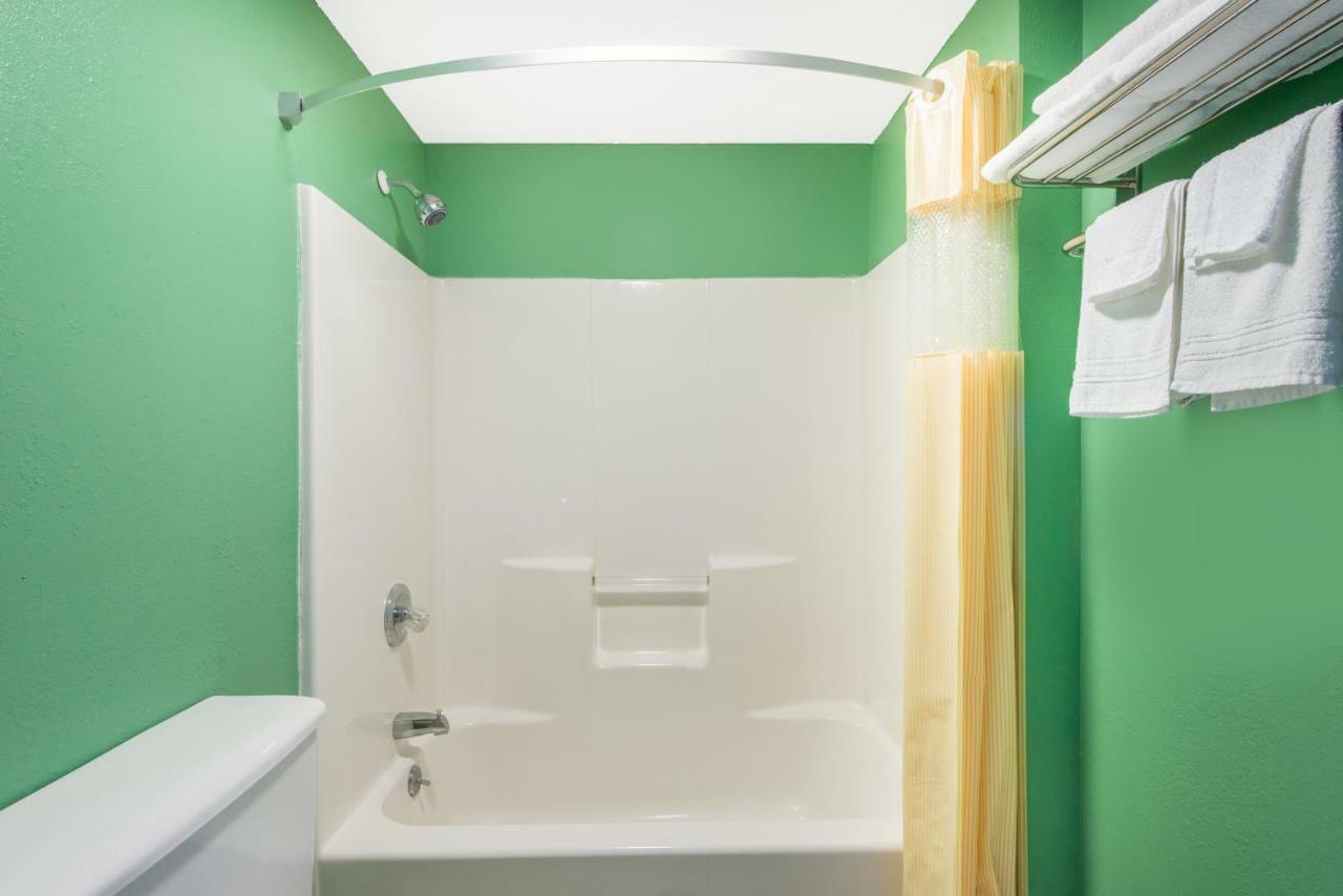 Days Inn By Wyndham Mountain Grove ภายนอก รูปภาพ